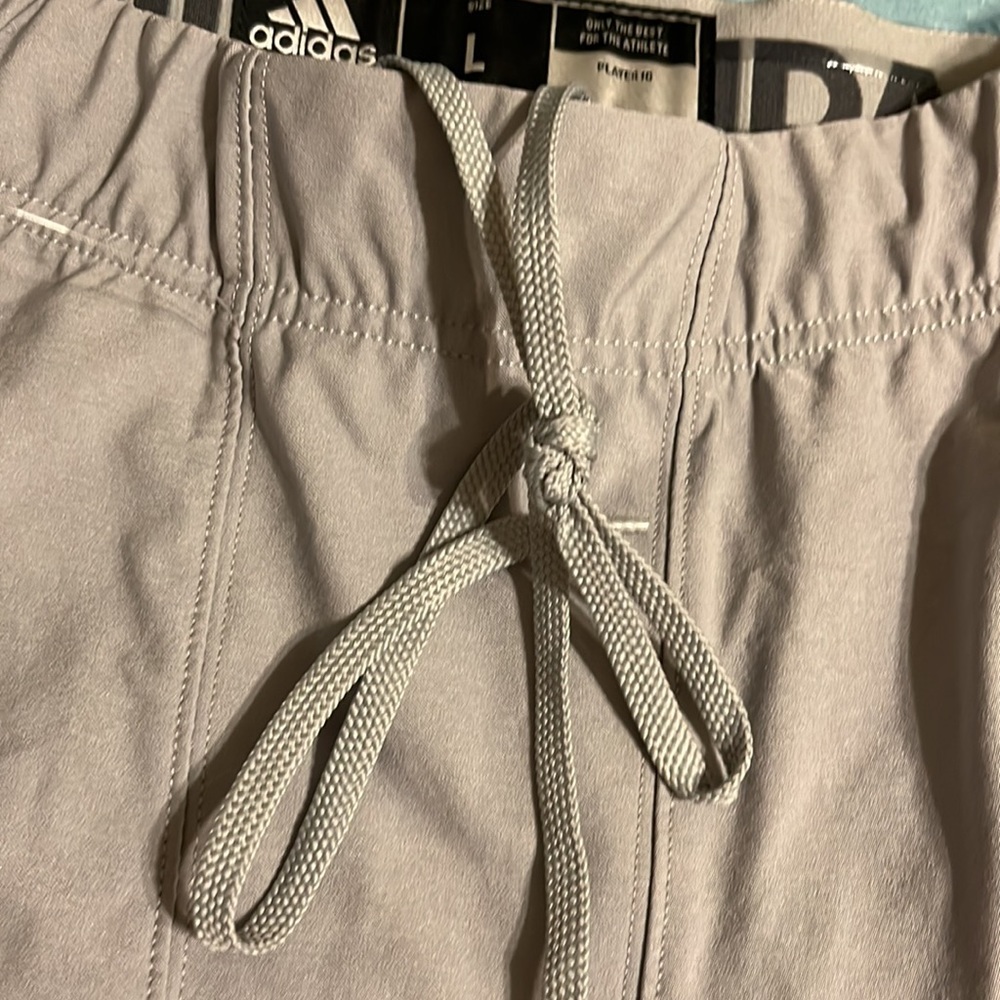 ❤️ (8) NWOT Mens football pants in size large. Made by Adidas. Grey/white/red - Picture 4 of 8